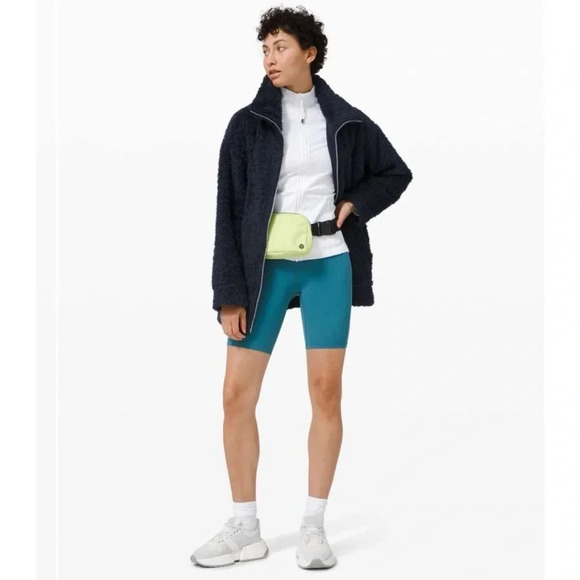 Lululemon True Navy Oh So Sherpa Jacket Size 2 - Picture 14 of 16